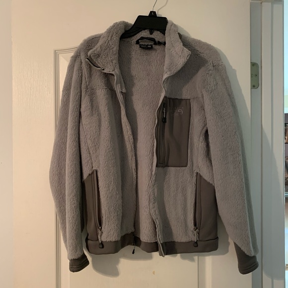 Women’s Mountain Hardwear Fuzzy Jacket - Picture 2 of 5